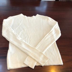 White brandy Melville sweater